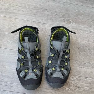 Like new Northside Burke SE Sandals